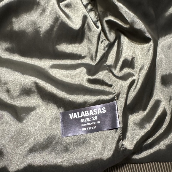 NWT VALABASAS Olive Puffer Jacket Men's M Hooded Streetwear Embroidered Logo - Picture 10 of 13